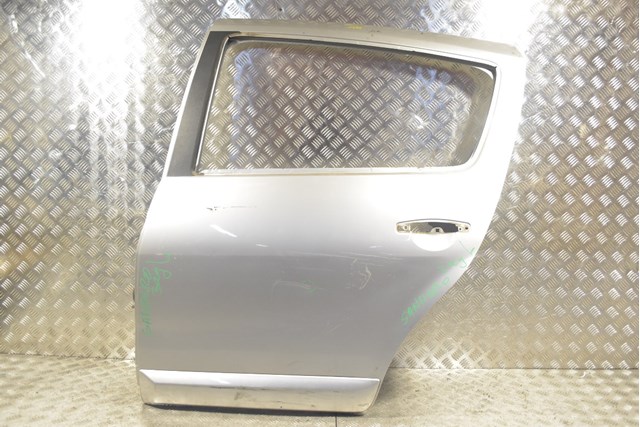 Дверь пассажирская задняя левая 821018232R RENAULT