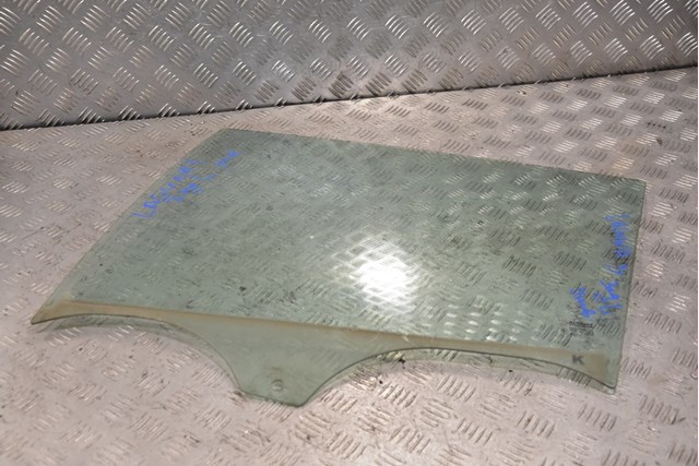 Стекло заднее левое 823010002R RENAULT