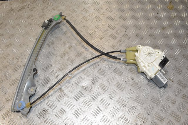 827300001R RENAULT Мотор стеклоподъемника двери задней правой купить в Украина