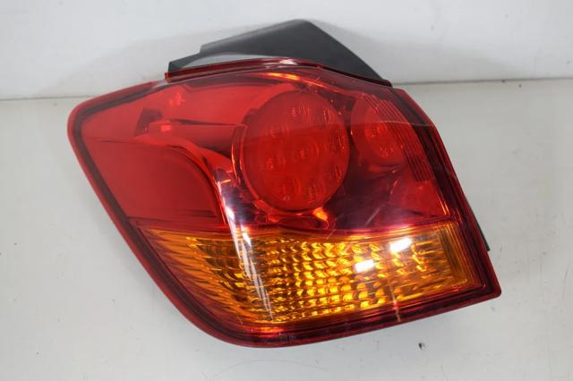 Фонарь задний левый, внешний 8330A689 MITSUBISHI