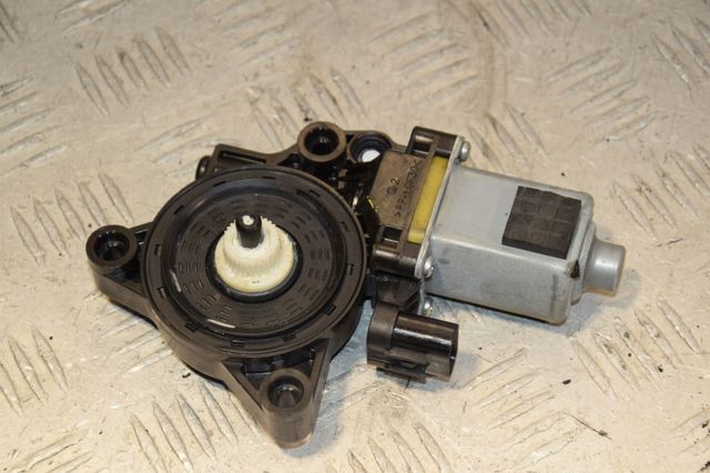83460F1000 HYUNDAI Мотор стеклоподъемника двери задней правой купить в Черновцы