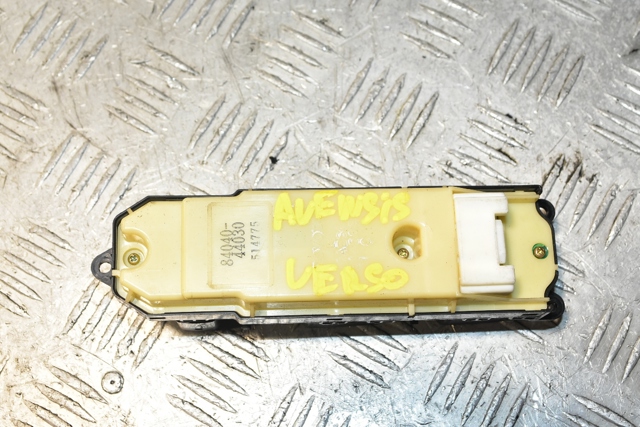 8404044030 TOYOTA Кнопочный блок управления стеклоподъемником центральной консоли купить в Кривой Рог