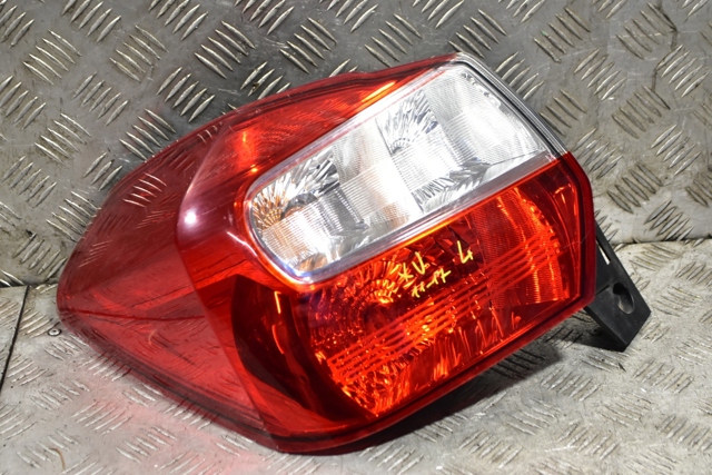 Задний левый стоп 84201FJ050 SUBARU