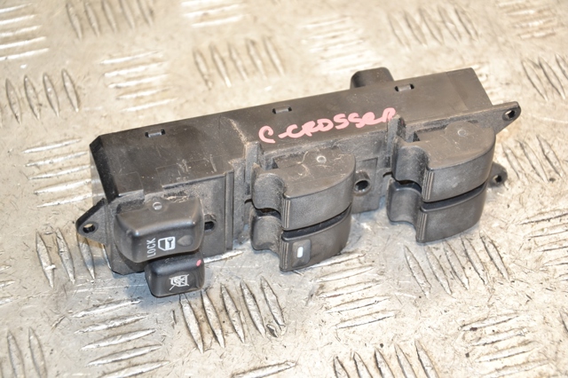 Кнопки переднего левого стеклоподъёмника 8608A185 PEUGEOT