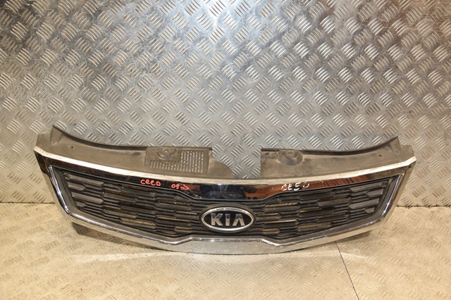 Облицовка радиатора 863511H500 HYUNDAI