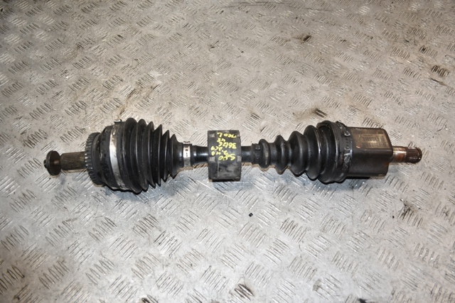Привод в сборе левый 8689222 VOLVO