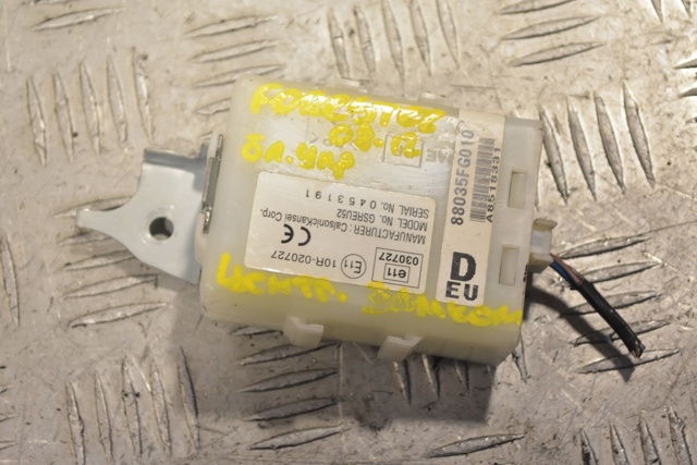 Блок управления центральным замком 88035FG010 SUBARU