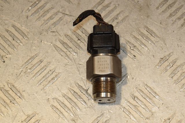 8945860010 TOYOTA Датчик давления топлива купить в Ужгород
