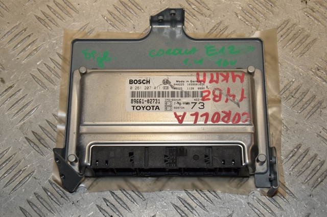 Компьютер двигателя 8966102731 TOYOTA