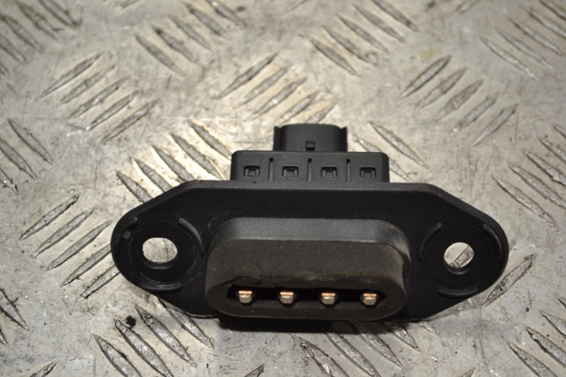 FORD 8A61A224A37AN Держатель наружной ручки двери передней левой в наличии Украина