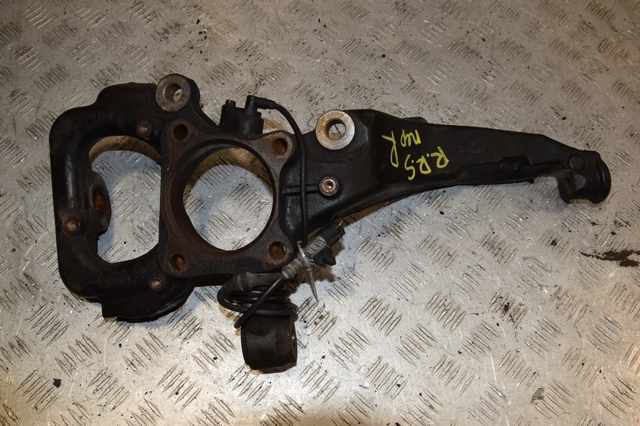 Кулак поворотный передний правый 8H323K185AA LAND ROVER