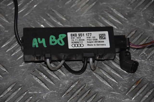 Датчик движения в салоне 8K0951177 VAG