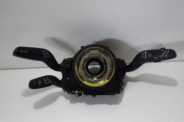 Подрулевой шлейф 8K0953568Q VAG