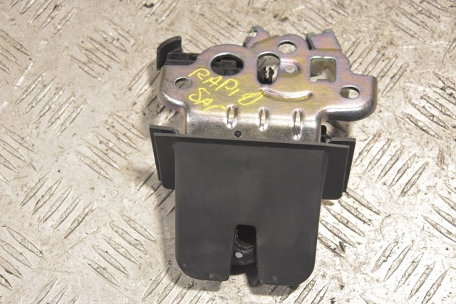 Замок крышки багажника 8R0827505A VAG