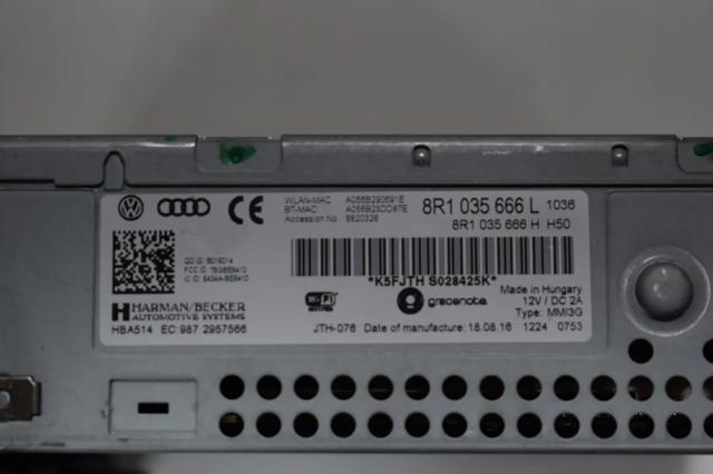 VAG 8R1035666L Магнитола (радио AM/FM) в наличии Николаев