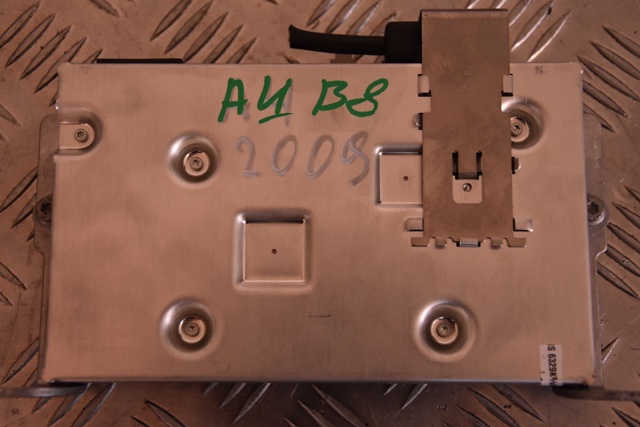 VAG 8T0035462 Усилитель звука аудиосистемы в наличии Кривой Рог