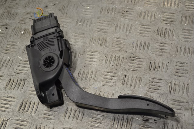 Педаль акселератора 8V219F836AC FORD