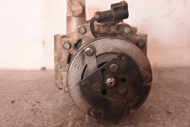 8V5119D629EF Компрессор кондиционера купить Николаев