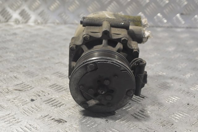 8V5119D629EF Компрессор кондиционера купить Львов