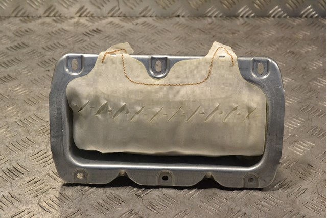 Подушка безопасности, пассажирская 8V51A044H30BA FORD