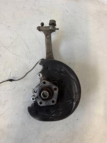 Кулак поворотный передний правый 8W0407560 VAG