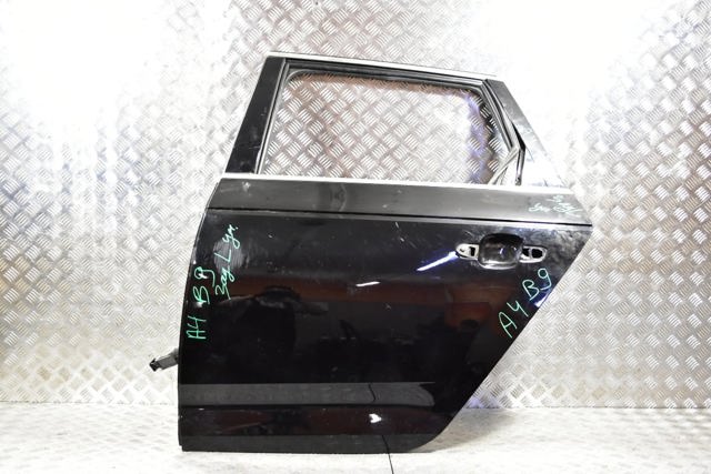 Дверь задняя в сборе 8W9833052B VAG