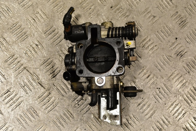 Блок дроссельной заслонки 90529710 OPEL