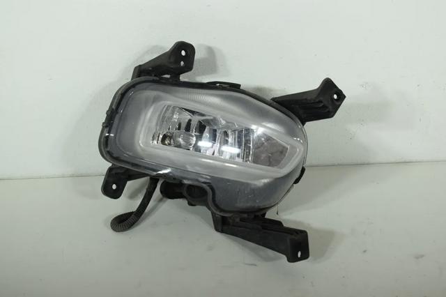 Противотуманка правая 92202J7000 HYUNDAI