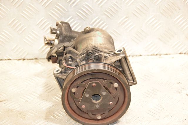 Компрессор системы кондиционирования 926003VD0A NISSAN