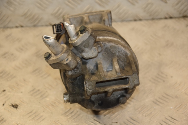 926007877R RENAULT Компрессор кондиционера купить в Днепр