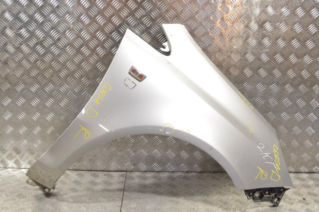 Переднее правое крыло 93189644 OPEL