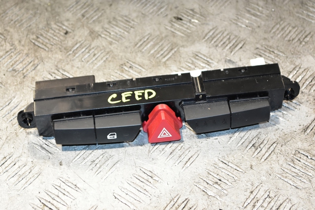 937001H000 HYUNDAI Кнопка аварийки купить в Николаев