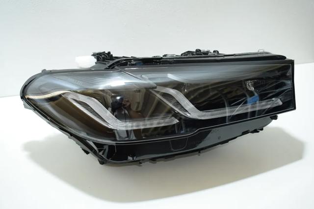 BMW 9479274 Правая фара в наличии Ирпень