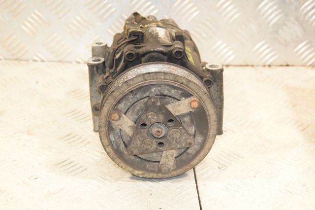 Компрессор системы кондиционирования 9672867380 PEUGEOT