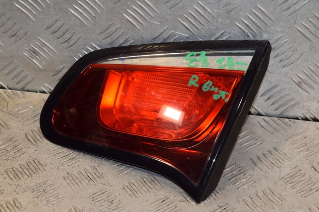 Фонарь задний правый, внутренний 9803934280 PEUGEOT