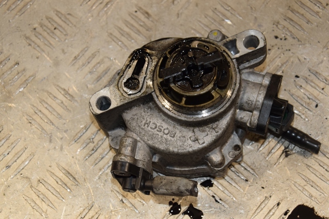 FORD 9804021880 Вакуумный насос в наличии Хмельницкий