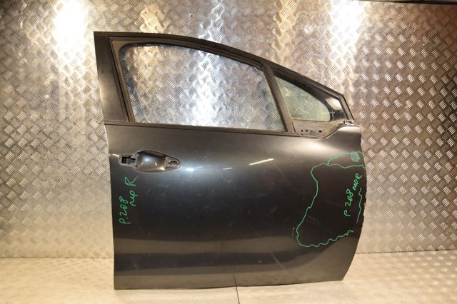 Пассажирская передняя дверь 9807820680 PEUGEOT