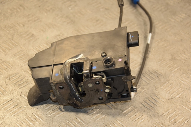 9810310380 PEUGEOT Замок водительской двери купить в Черновцы