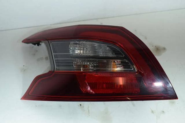 Задняя левая внешняя фара 9823728680 PEUGEOT