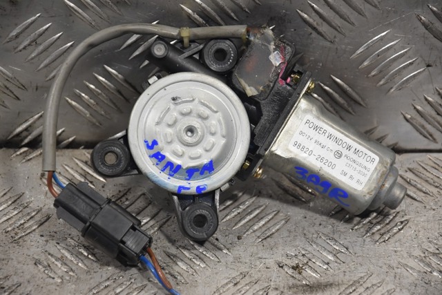Мотор стеклоподъемника двери задней, правой 9882026200 HYUNDAI
