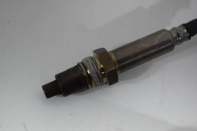 MERCEDES A0009058011 Датчик оксидов азота NOX передний в наличии Харьков