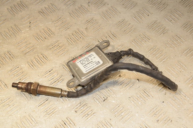Датчик оксидов азота NOX, задний A0009058411 MERCEDES