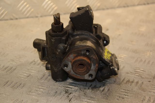 Насос рулевого механизма A0024669401 MERCEDES