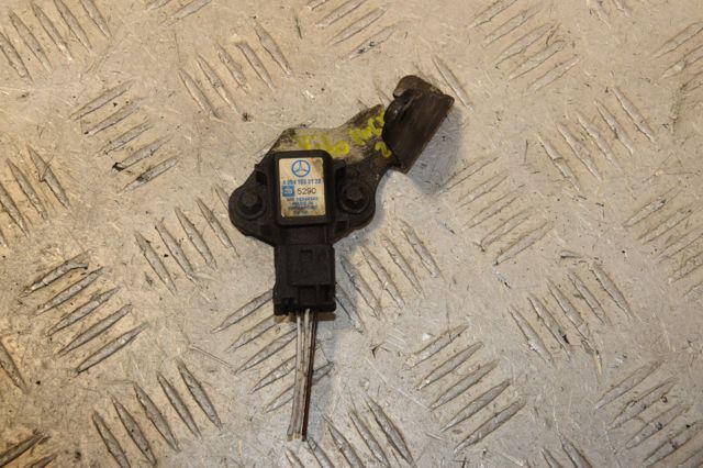 Датчик наддува A0041533128 MERCEDES