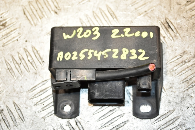 Реле свечей накаливания A0255452832 MERCEDES