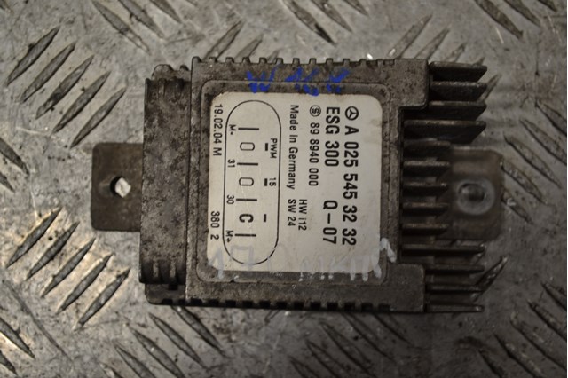 Блок управления вентилятором mercedes (w168) A0255453232