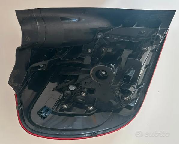 Задняя правая фара A1569068400 MERCEDES