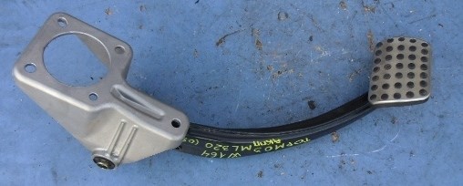 Ппривод тормозного крана A1642902001 MERCEDES