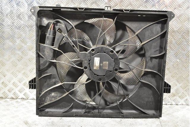 Вентилятор радиатора 7 лопастей с диффузором mercedes (w164) A1645000493