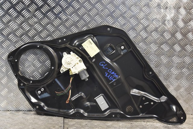 Динамик задней двери A1648203002 MERCEDES